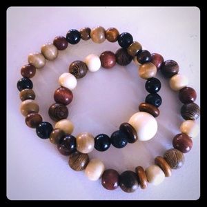 Lively Stones Accessories.